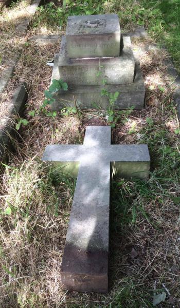 Ellen Vaughan (buried 1927) headstone