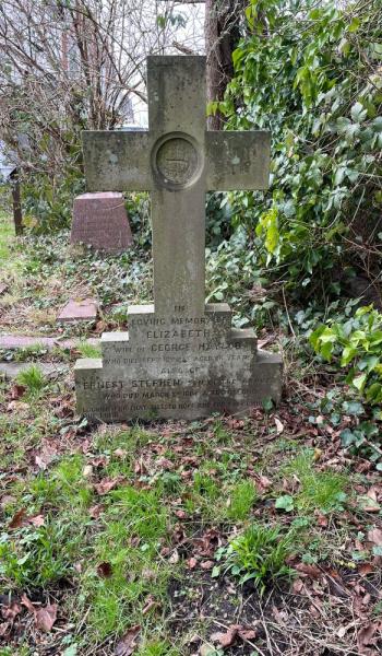 Image of headstone for Elizabeth Haylor