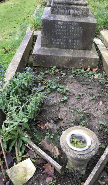 George Berry (buried 1927) headstone