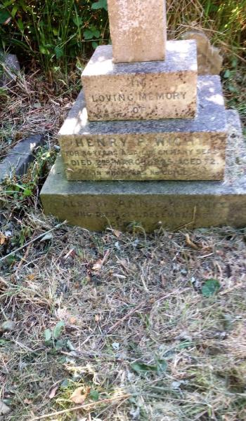 Image of headstone for Annie Wight